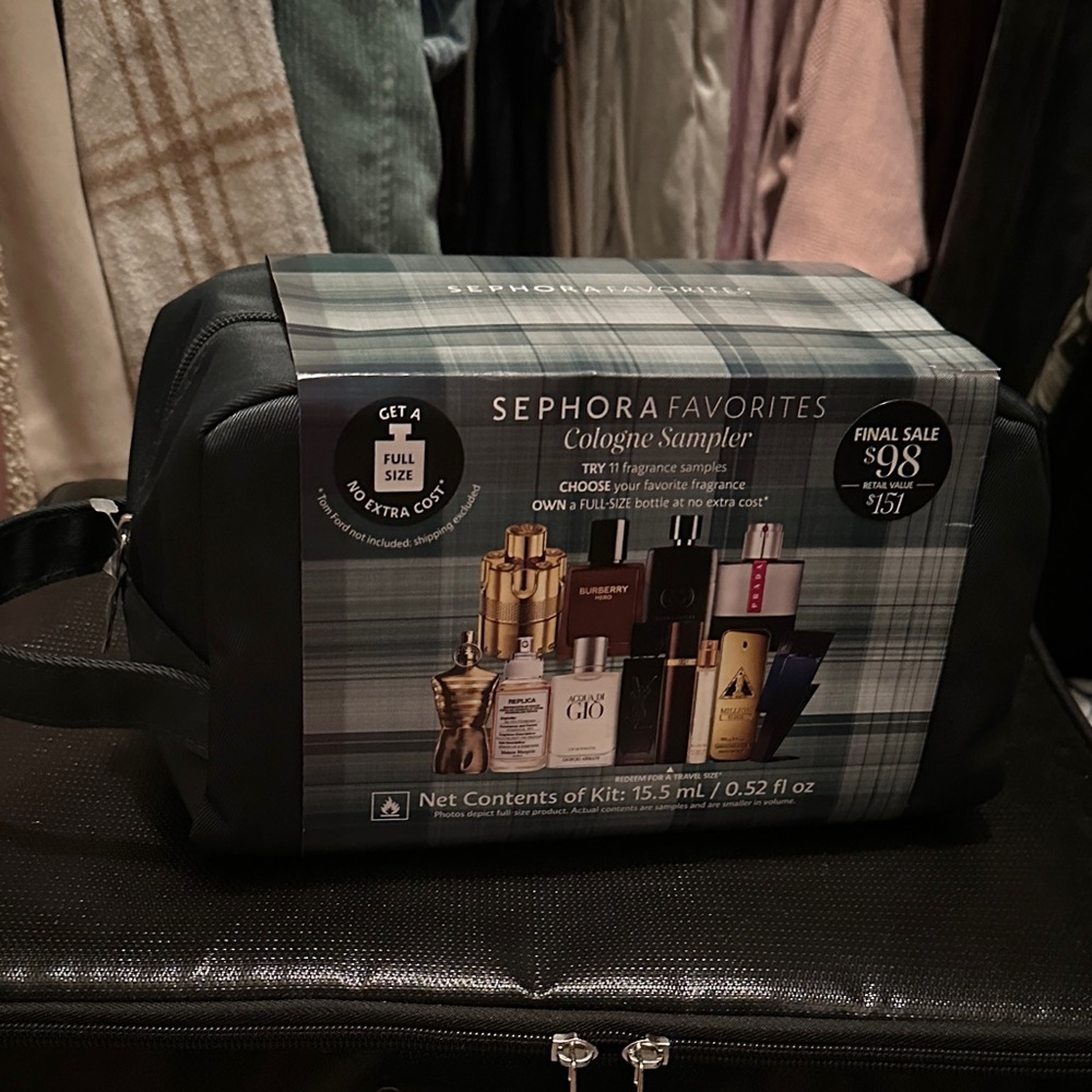 Sephora Favorites Cologne Sampler in Green Travel Case